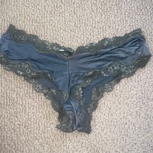 Green cheeky panties